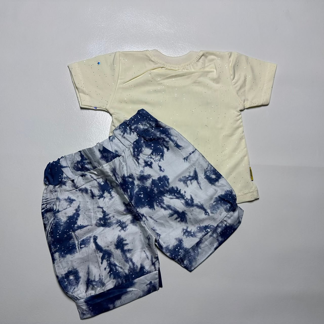 Cat Print T-Shirt and Tie-Dye Shorts Set - Image 2
