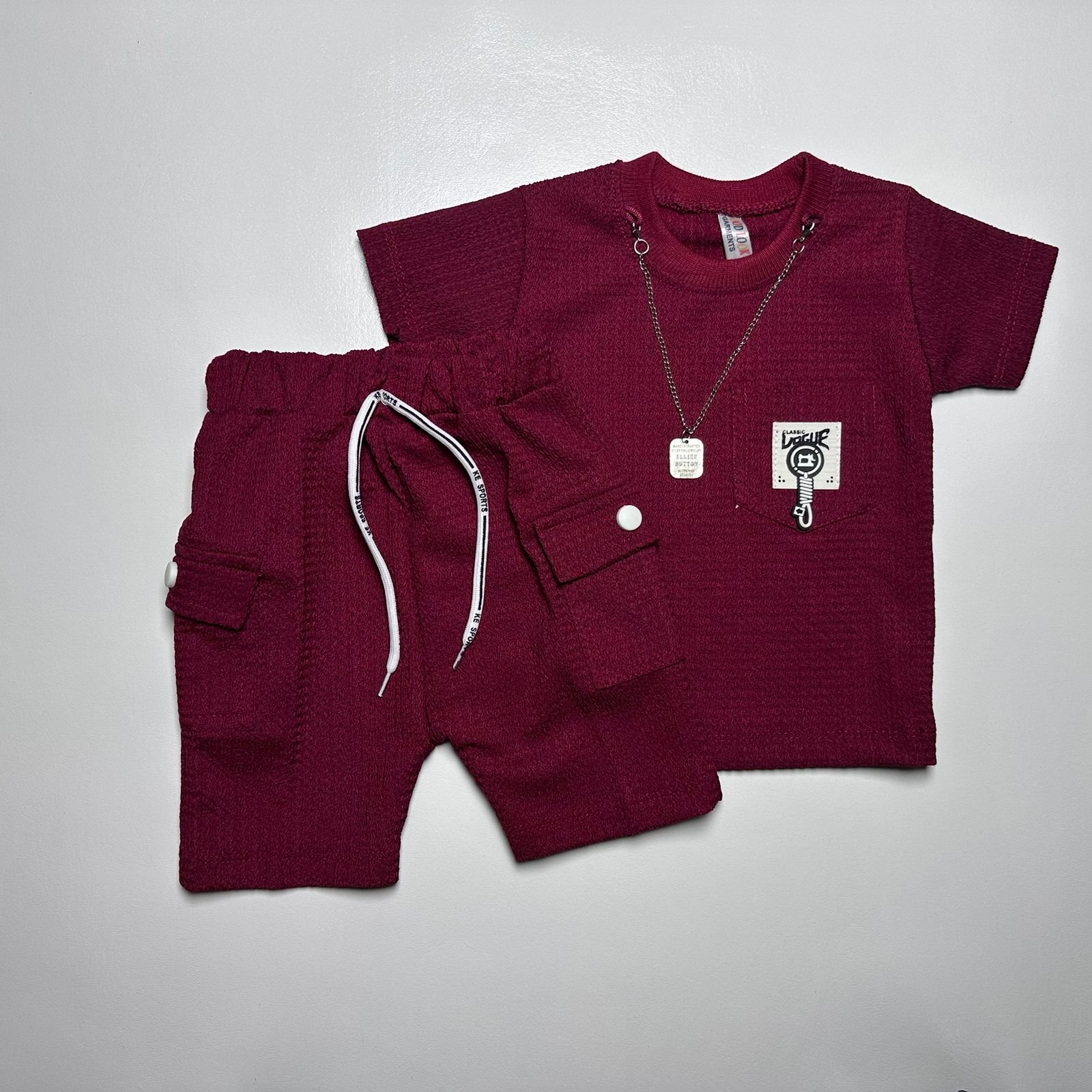 Boys Textured Chain-Accessory Tee and Cargo Shorts Set - Image 4